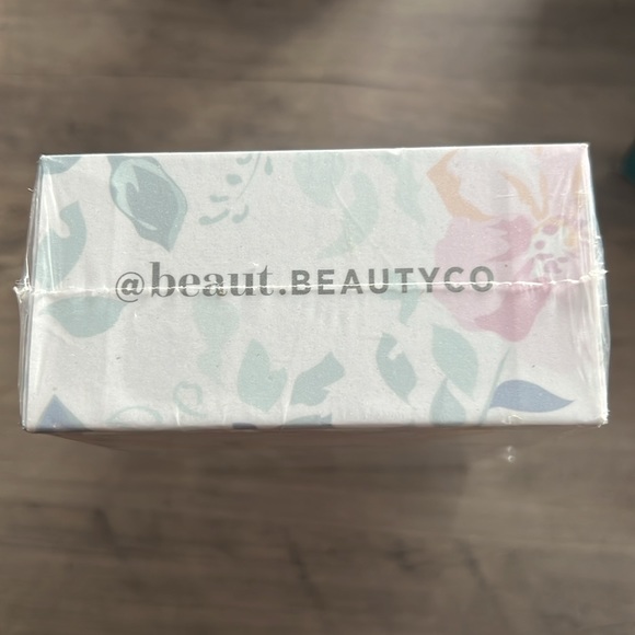 Beaut. Camellia smile kit - Picture 3 of 4